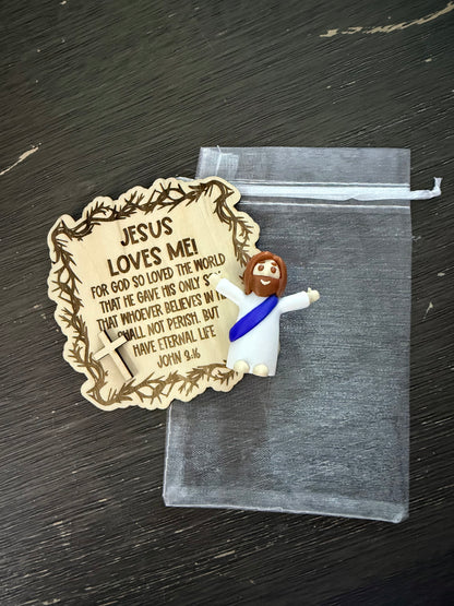 Jesus Loves ME! Pocket Jesus Gift Set